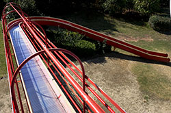 ローラー滑り台